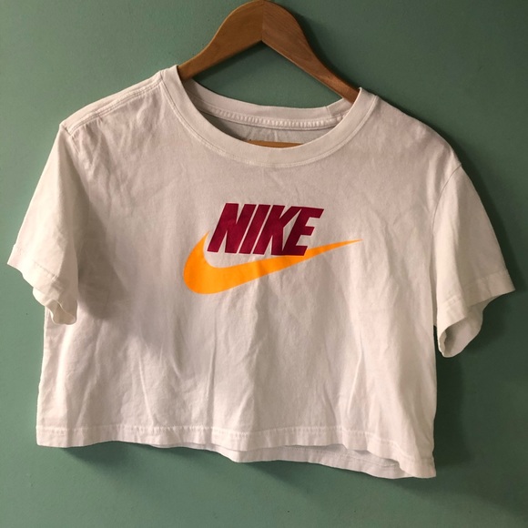Nike Tops - NIKE Crop top